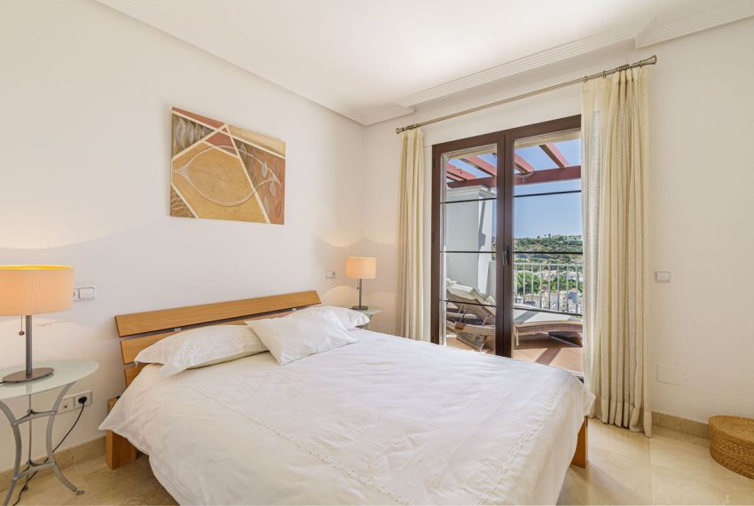 R5194225-Apartment-For-Sale-Los-Arqueros-Penthouse-2-Beds-90-Built-9