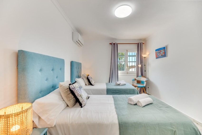 R5195182-Villa-For-Sale-Nueva-Andalucia-Detached-5-Beds-224-Built-16