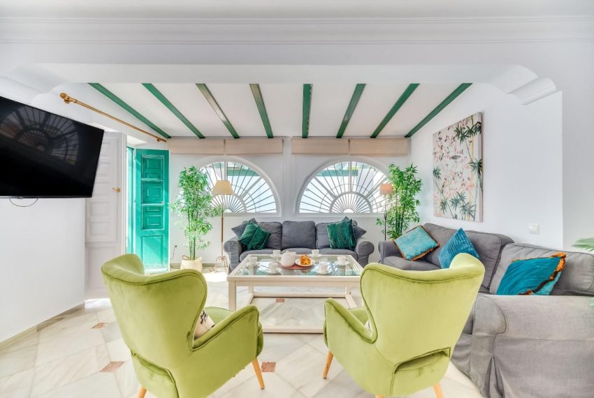 R5195182-Villa-For-Sale-Nueva-Andalucia-Detached-5-Beds-224-Built-2