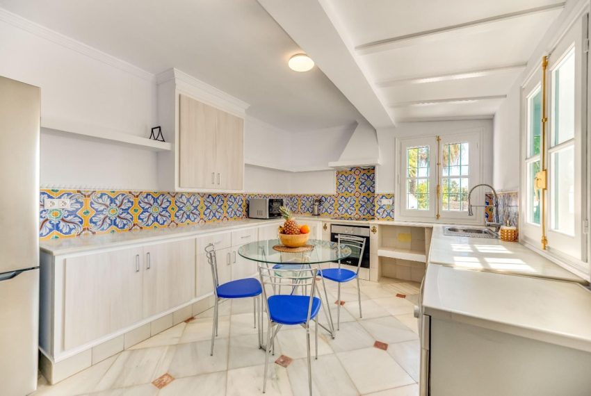 R5195182-Villa-For-Sale-Nueva-Andalucia-Detached-5-Beds-224-Built-7