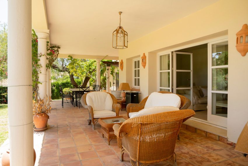 R5195674-Villa-For-Sale-El-Paraiso-Detached-4-Beds-265-Built-3