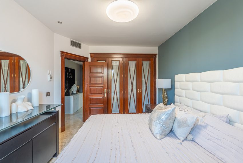 R5195683-Apartment-For-Sale-San-Pedro-de-Alcantara-Ground-Floor-4-Beds-293-Built-17