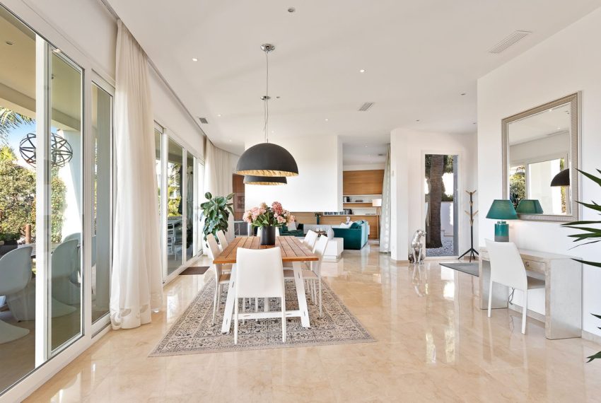 R5198476-Villa-For-Sale-El-Rosario-Detached-4-Beds-342-Built-7