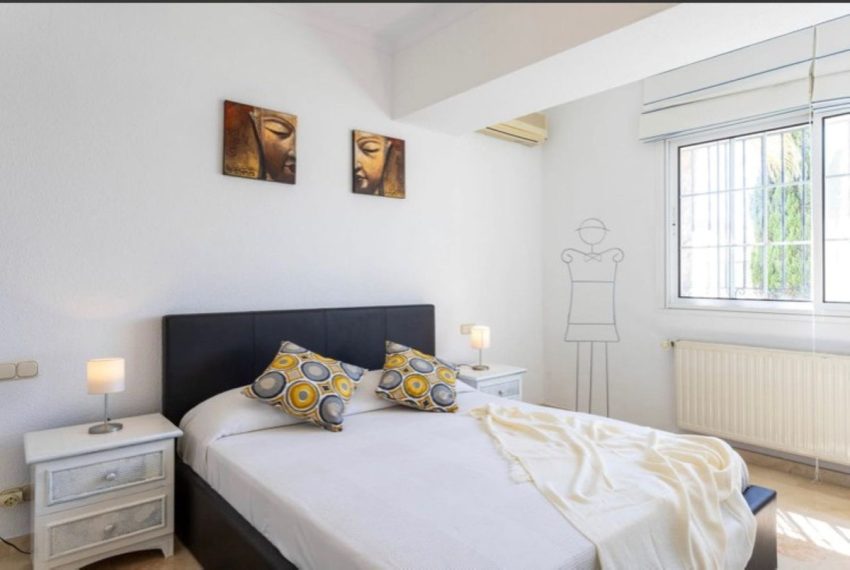 R5198479-Villa-For-Sale-Elviria-Detached-3-Beds-191-Built-13