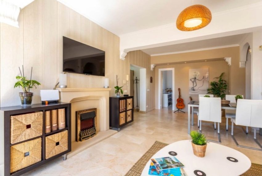 R5198479-Villa-For-Sale-Elviria-Detached-3-Beds-191-Built-4