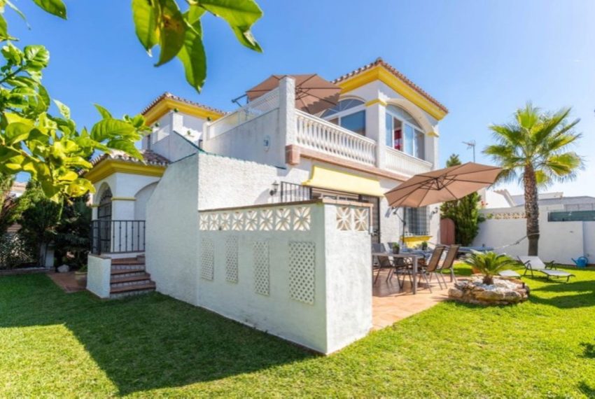 R5198479-Villa-For-Sale-Elviria-Detached-3-Beds-191-Built