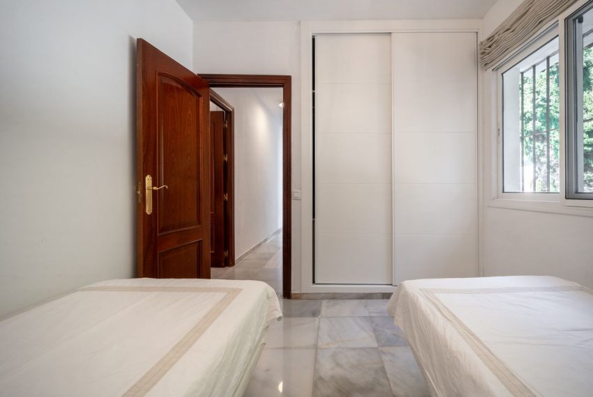 R5198512-Villa-For-Sale-Elviria-Detached-2-Beds-128-Built-15