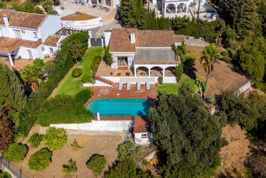 R5198512-Villa-For-Sale-Elviria-Detached-2-Beds-128-Built