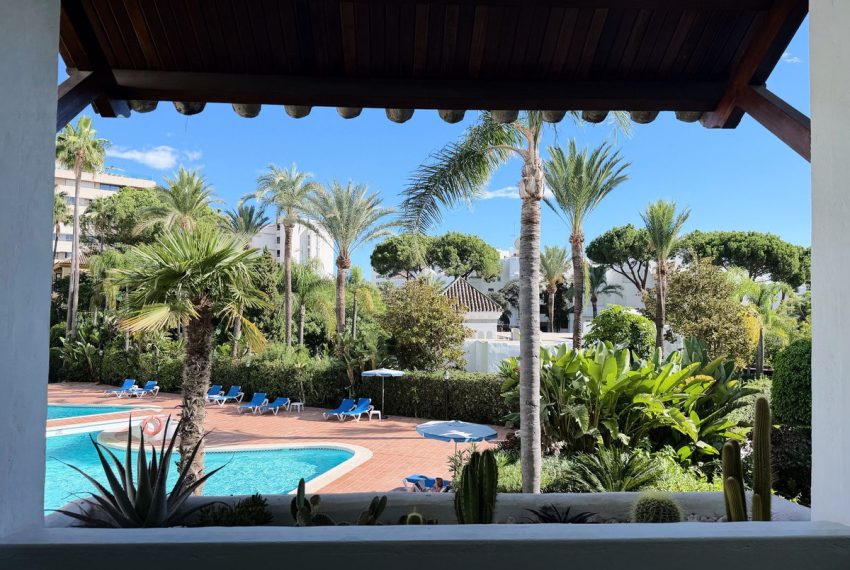 R5198710-Apartment-For-Sale-The-Golden-Mile-Middle-Floor-3-Beds-153-Built-1