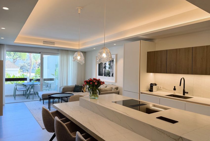 R5198710-Apartment-For-Sale-The-Golden-Mile-Middle-Floor-3-Beds-153-Built-10