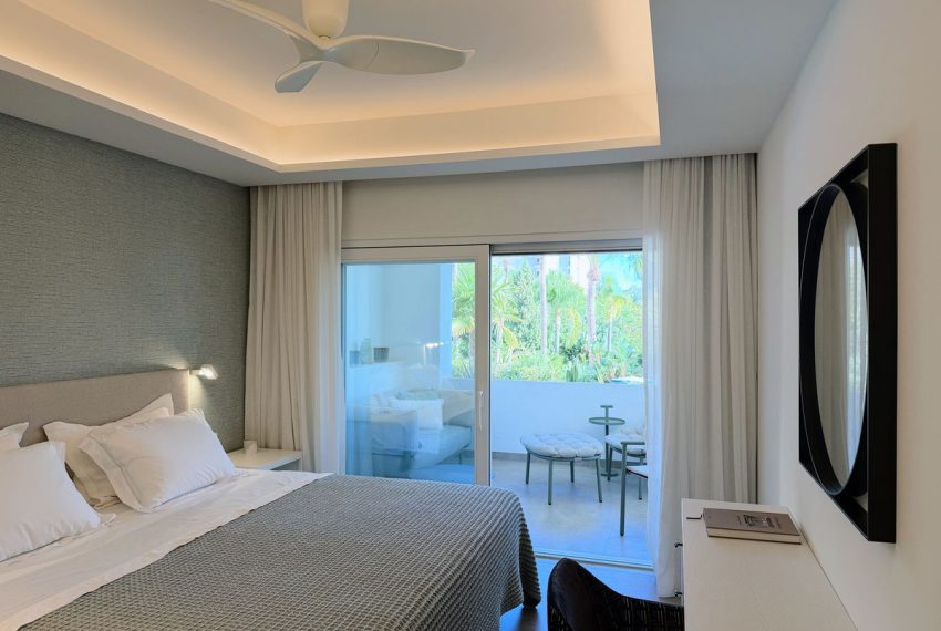 R5198710-Apartment-For-Sale-The-Golden-Mile-Middle-Floor-3-Beds-153-Built-12