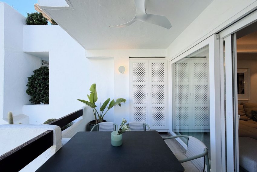 R5198710-Apartment-For-Sale-The-Golden-Mile-Middle-Floor-3-Beds-153-Built-2