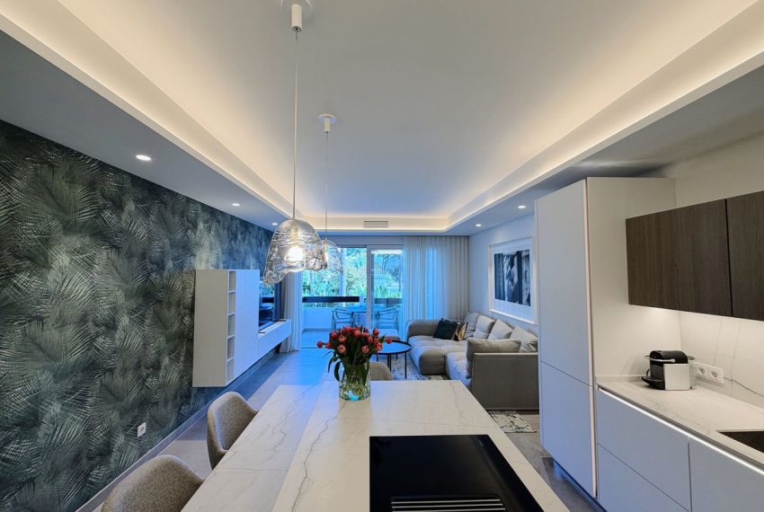 R5198710-Apartment-For-Sale-The-Golden-Mile-Middle-Floor-3-Beds-153-Built-5