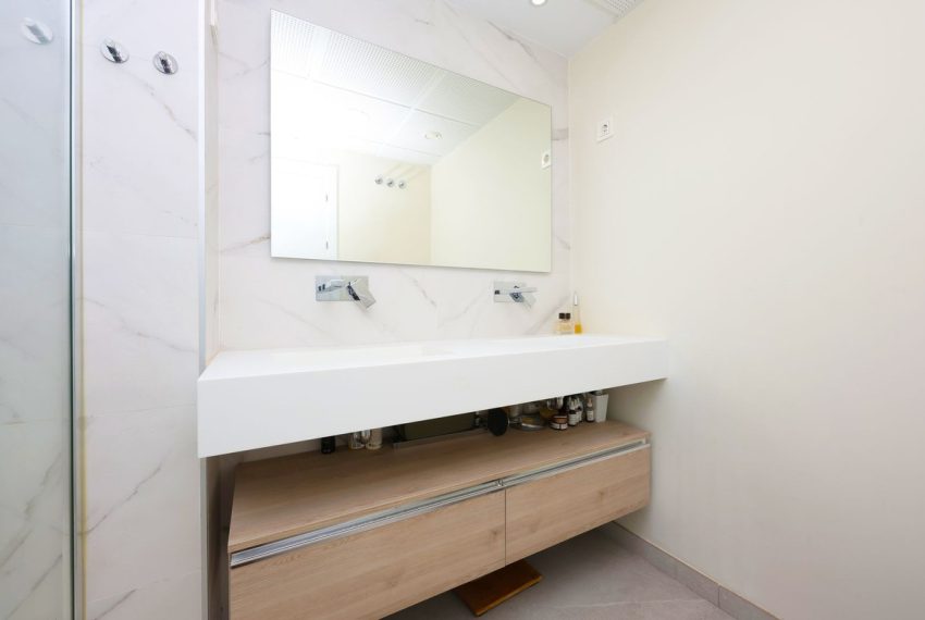 R5198830-Apartment-For-Sale-Benahavis-Middle-Floor-2-Beds-80-Built-8