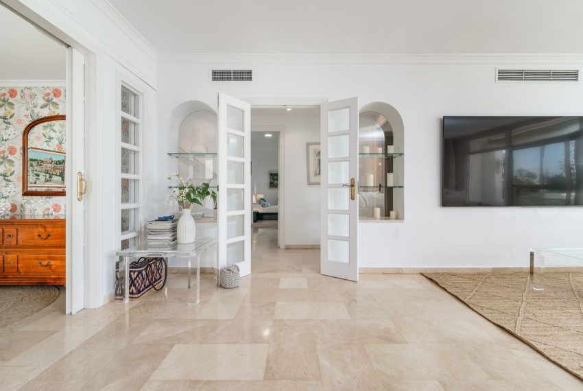 R5198851-Apartment-For-Sale-The-Golden-Mile-Penthouse-Duplex-3-Beds-250-Built-14