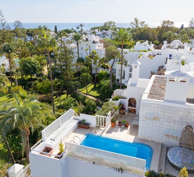 R5198851-Image 1-Penthouse Duplex - 3 Beds - 250 Built