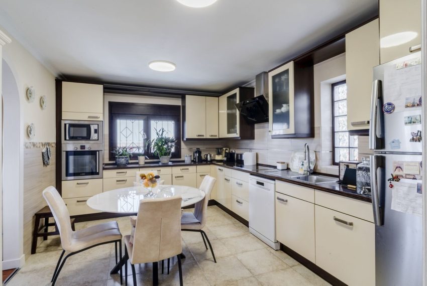 R5199373-Villa-For-Sale-Marbella-Detached-6-Beds-436-Built-14