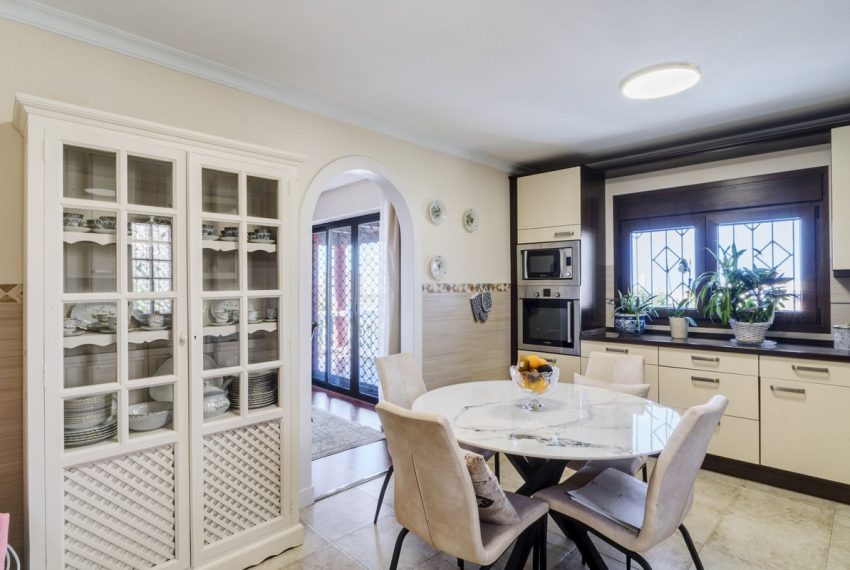 R5199373-Villa-For-Sale-Marbella-Detached-6-Beds-436-Built-15