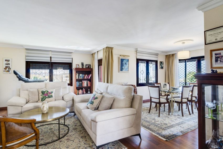 R5199373-Villa-For-Sale-Marbella-Detached-6-Beds-436-Built-3