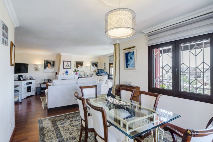 R5199373-Villa-For-Sale-Marbella-Detached-6-Beds-436-Built-5