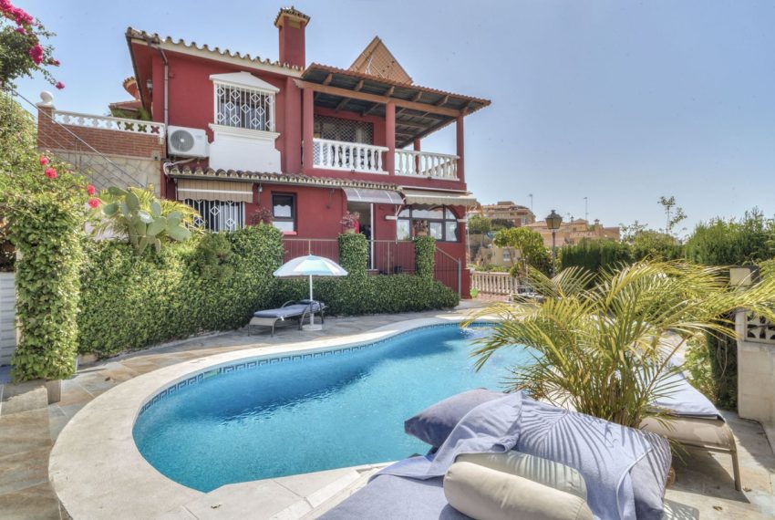 R5199373-Villa-For-Sale-Marbella-Detached-6-Beds-436-Built