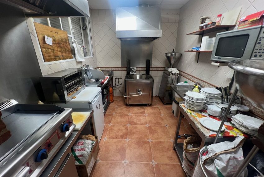 R5199409-Villa-For-Sale-Estepona-Semi-Detached-4-Beds-350-Built-11