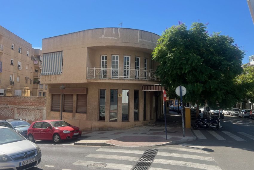 R5199409-Villa-For-Sale-Estepona-Semi-Detached-4-Beds-350-Built-3