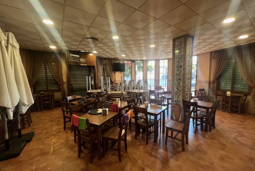 R5199409-Villa-For-Sale-Estepona-Semi-Detached-4-Beds-350-Built-7