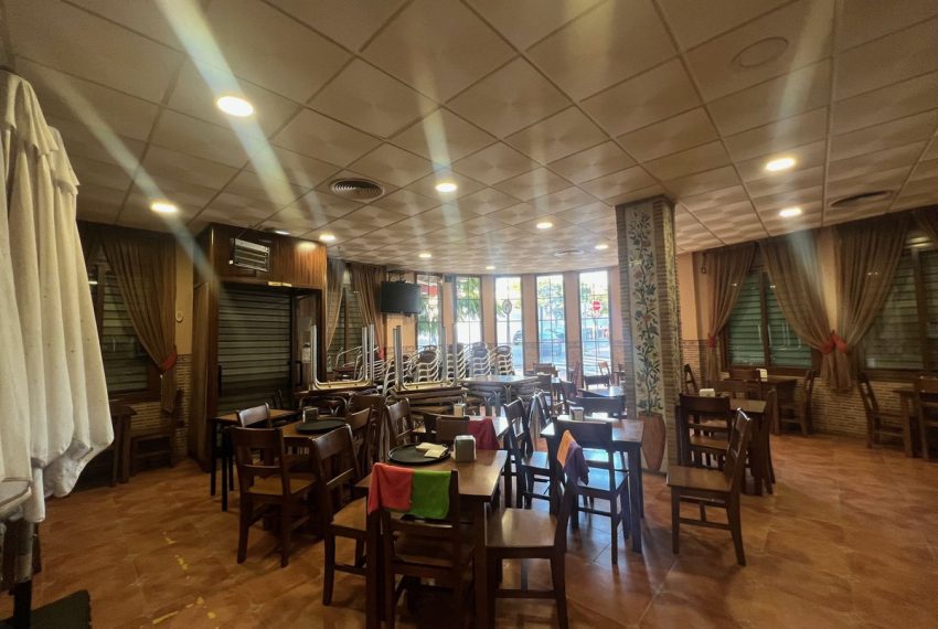 R5199409-Villa-For-Sale-Estepona-Semi-Detached-4-Beds-350-Built-8