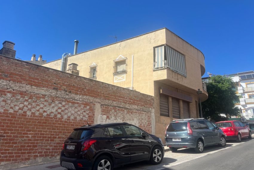 R5199409-Villa-For-Sale-Estepona-Semi-Detached-4-Beds-350-Built