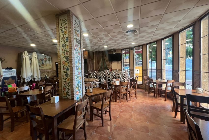 R5199409-Villa-For-Sale-Estepona-Semi-Detached-4-Beds-350-Built-9