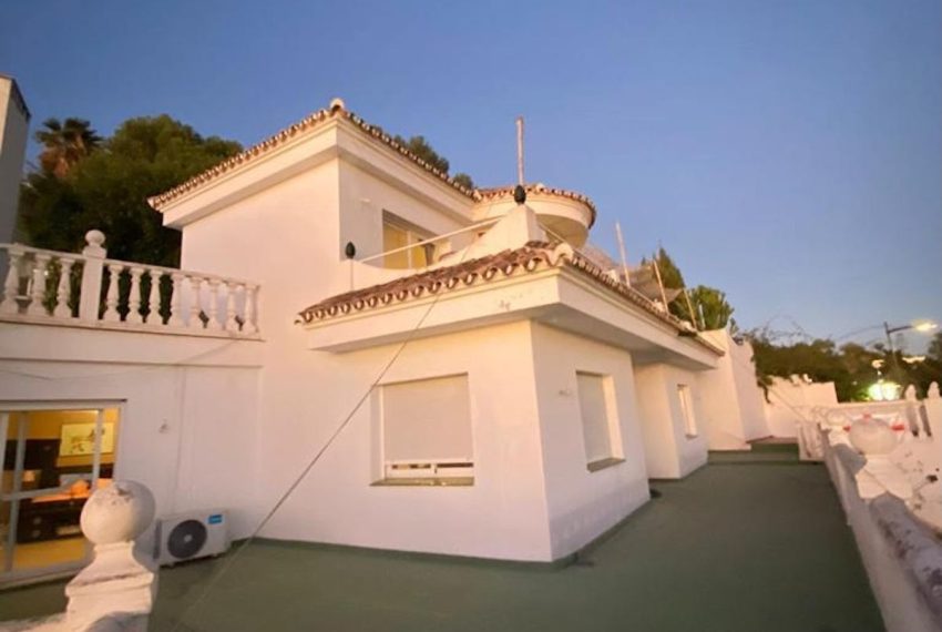 R5199757-Villa-For-Sale-Nueva-Andalucia-Detached-3-Beds-160-Built