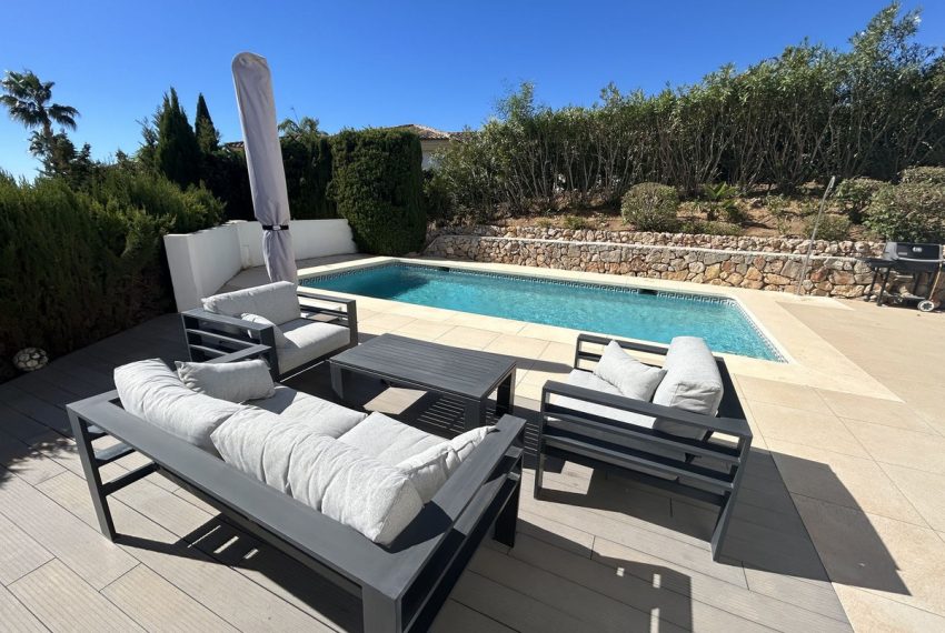 R5200192-Villa-For-Sale-Elviria-Detached-5-Beds-207-Built-11