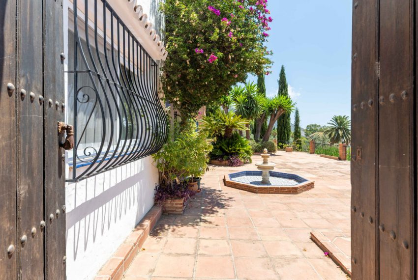 R5200264-Villa-For-Sale-Mijas-Detached-5-Beds-322-Built-12