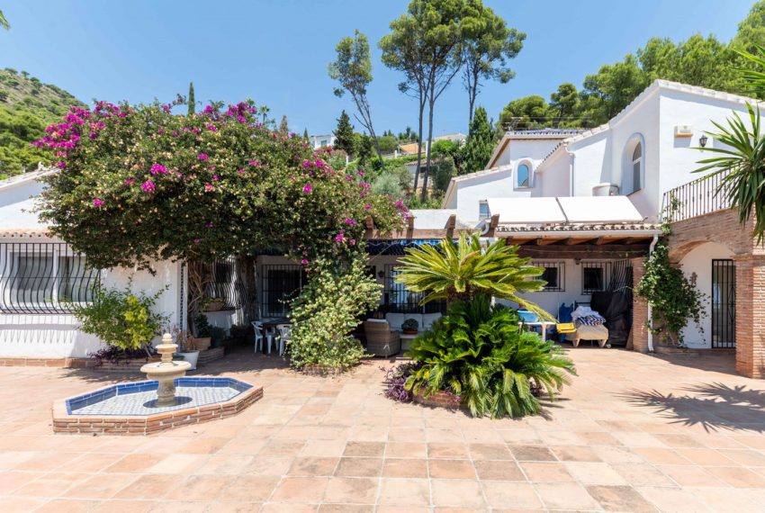 R5200264-Villa-For-Sale-Mijas-Detached-5-Beds-322-Built