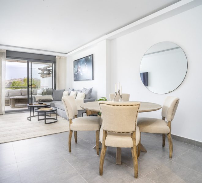 R5200330-Image 1-Penthouse - 2 Beds - 168 Built