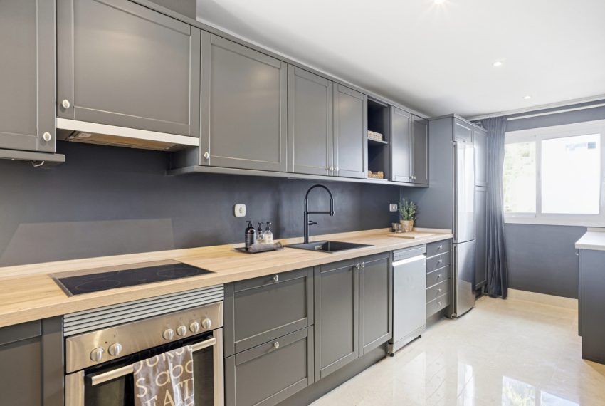 R5200378-Apartment-For-Sale-Nueva-Andalucia-Middle-Floor-2-Beds-150-Built-12