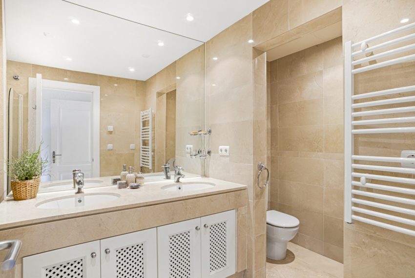 R5200378-Apartment-For-Sale-Nueva-Andalucia-Middle-Floor-2-Beds-150-Built-14