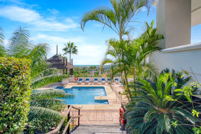 R5200378-Apartment-For-Sale-Nueva-Andalucia-Middle-Floor-2-Beds-150-Built-4