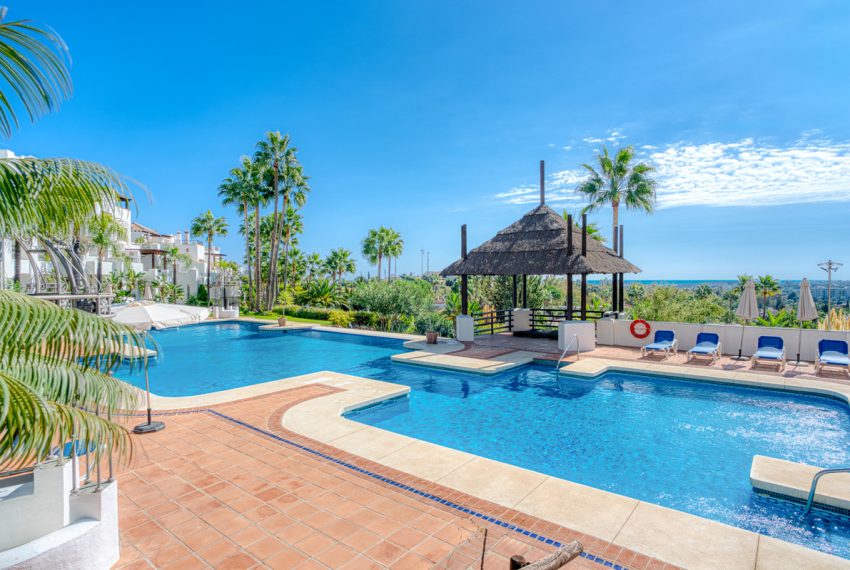 R5200378-Apartment-For-Sale-Nueva-Andalucia-Middle-Floor-2-Beds-150-Built