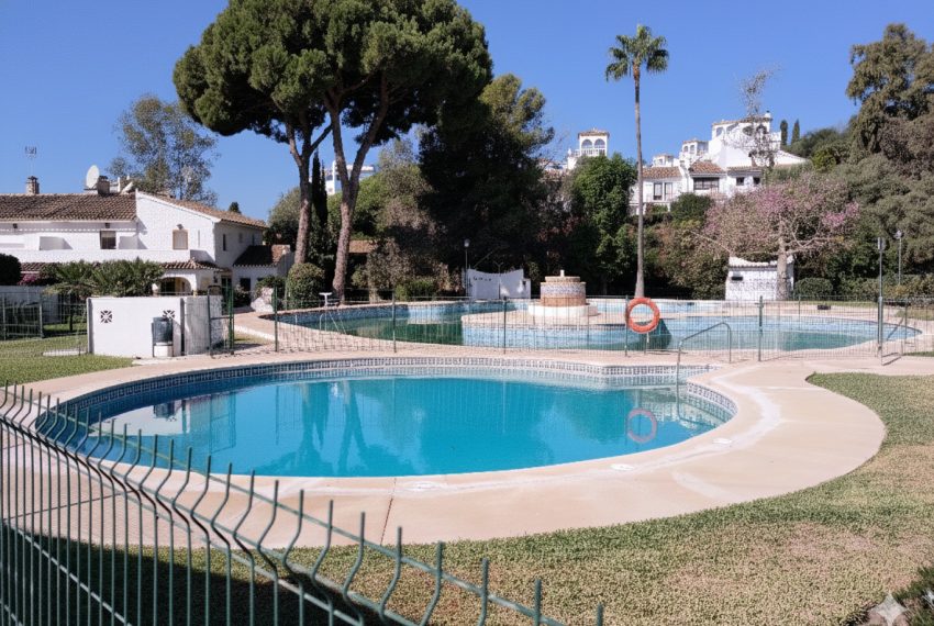 R5200438-Villa-For-Sale-Elviria-Semi-Detached-2-Beds-108-Built