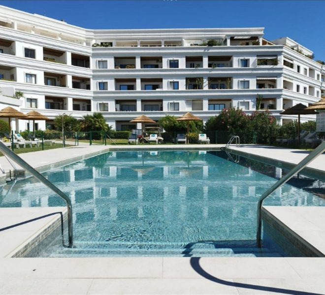 R5201509-Image 1-Middle Floor - 2 Beds - 70 Built