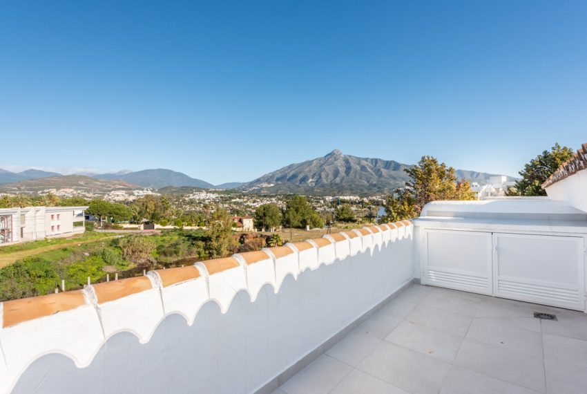 R5201947-Apartment-For-Sale-Nueva-Andalucia-Penthouse-Duplex-3-Beds-135-Built-14