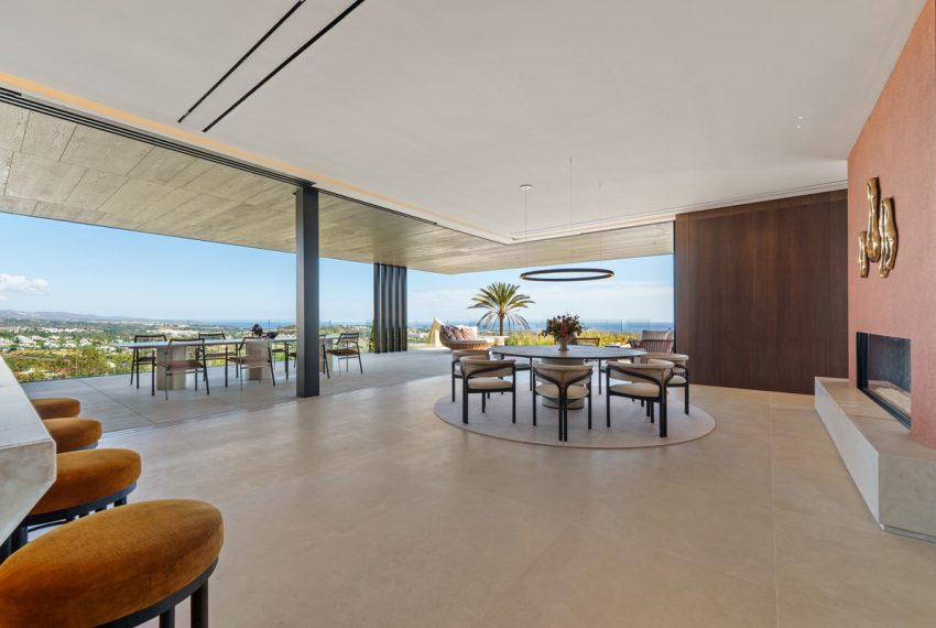 R5202013-Villa-For-Sale-Benahavis-Detached-8-Beds-1696-Built-2