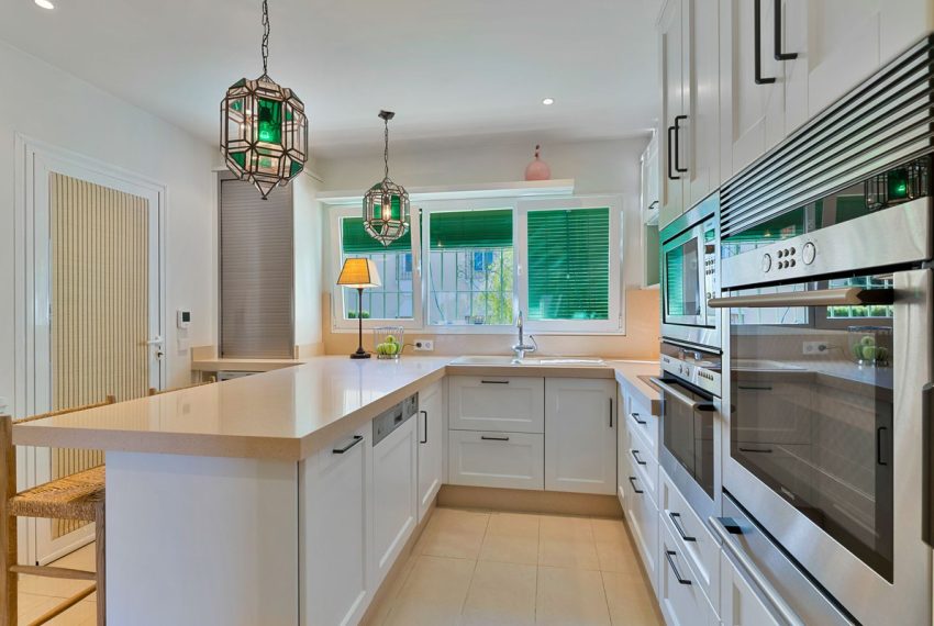 R5203084-Villa-For-Sale-El-Paraiso-Detached-3-Beds-272-Built-1