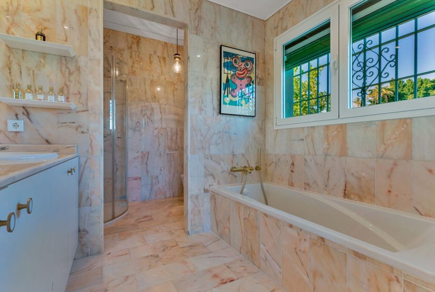 R5203084-Villa-For-Sale-El-Paraiso-Detached-3-Beds-272-Built-14