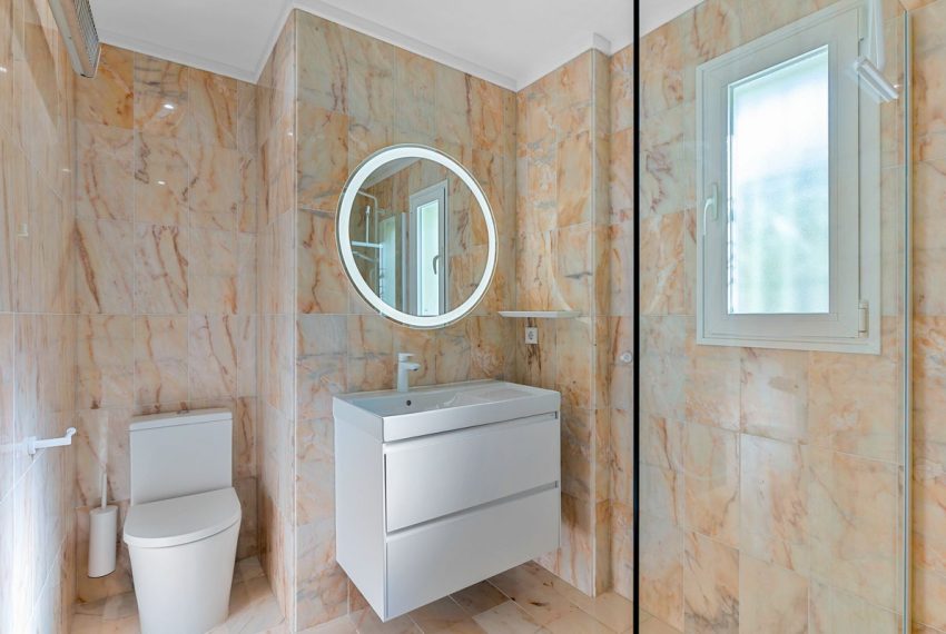 R5203084-Villa-For-Sale-El-Paraiso-Detached-3-Beds-272-Built-7