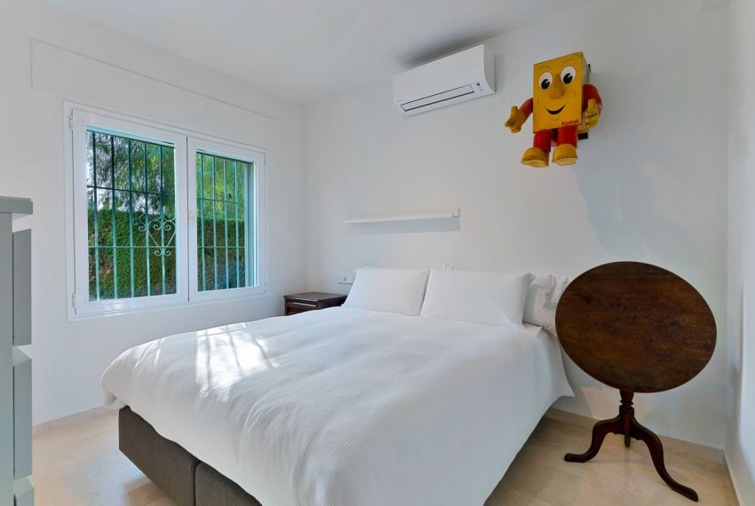 R5203084-Villa-For-Sale-El-Paraiso-Detached-3-Beds-272-Built-8