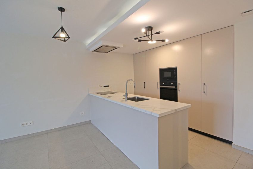 R5203099-Apartment-For-Sale-San-Pedro-de-Alcantara-Middle-Floor-2-Beds-100-Built-2