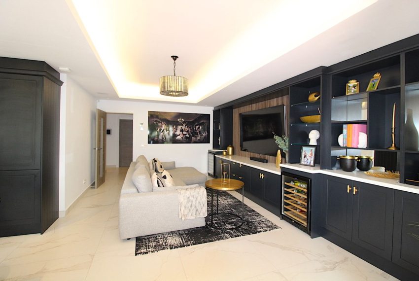 R5203198-Apartment-For-Sale-San-Pedro-de-Alcantara-Ground-Floor-4-Beds-179-Built-1